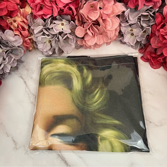 Eco-Friendly Iconic Marilyn Monroe Folding Tote Bag - Picture 12 of 15